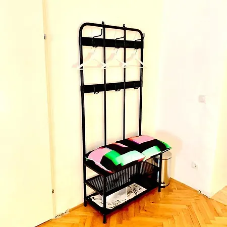 Urban Retreat - By Nahuen