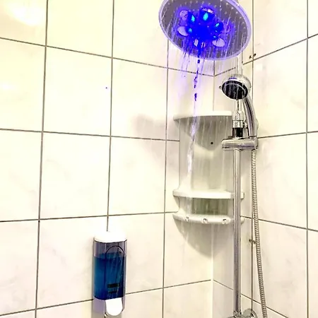 Urban Retreat - By Nahuen